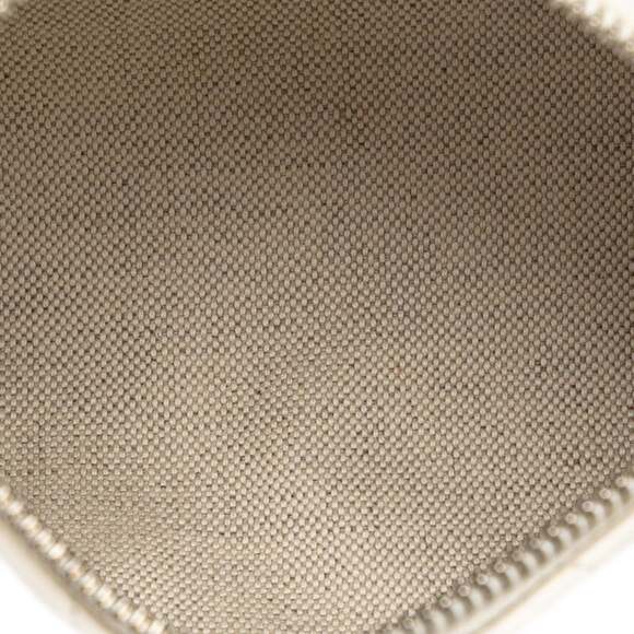 GUCCI Authentic White Leather Shoulder Bag - Picture 7 of 10